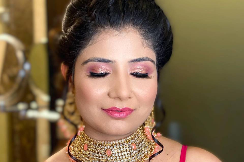 Sakshibhardwajmakeovers_1639130593_2725547424322831168_9443766931