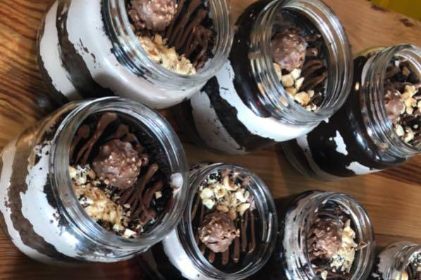 Cake jars