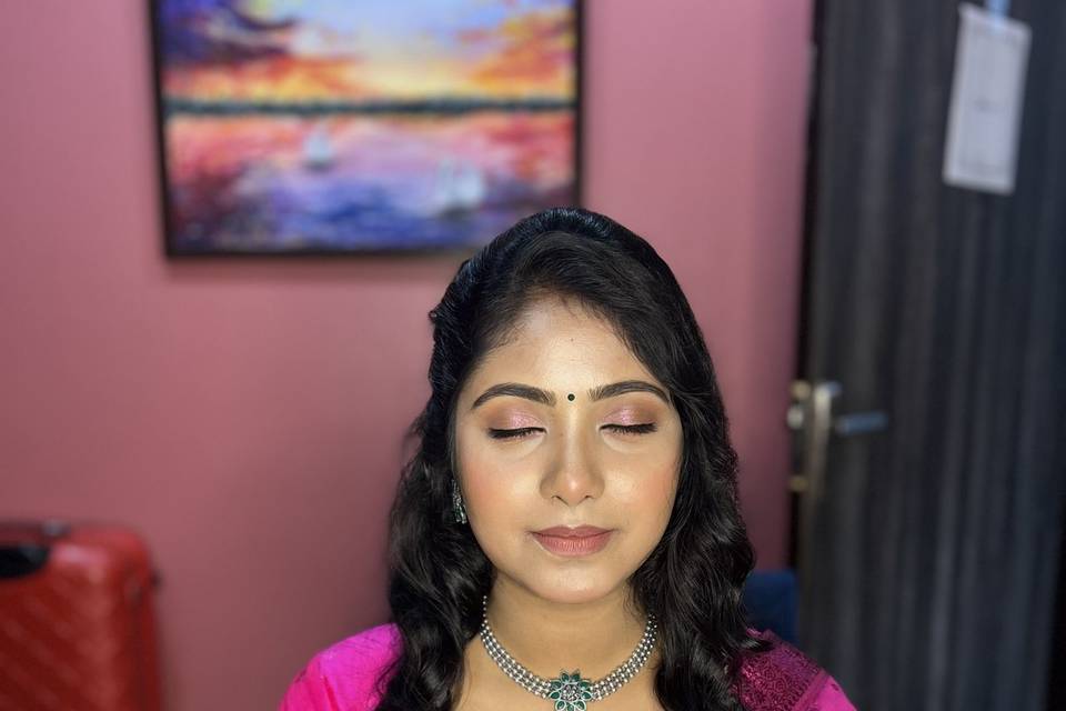 Mehendi makeup