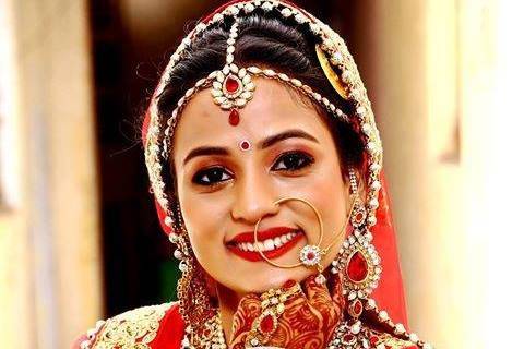 Smiling Pretty Bride