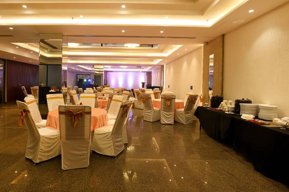 OPO Hotels, Iffco Chowk