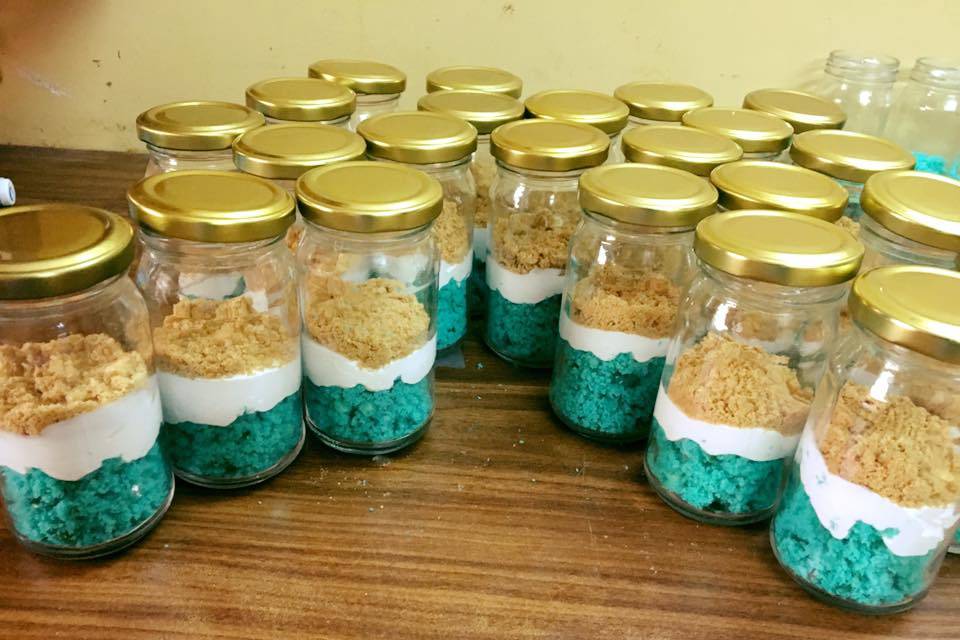 Cake jars