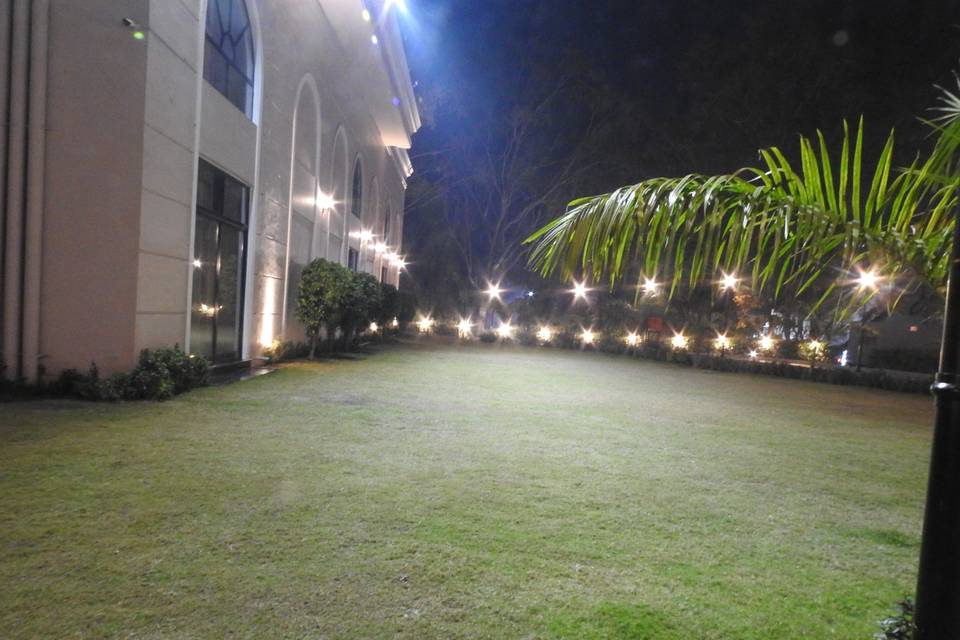 Regency Lawn