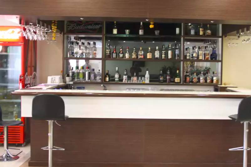 Bar and lounge