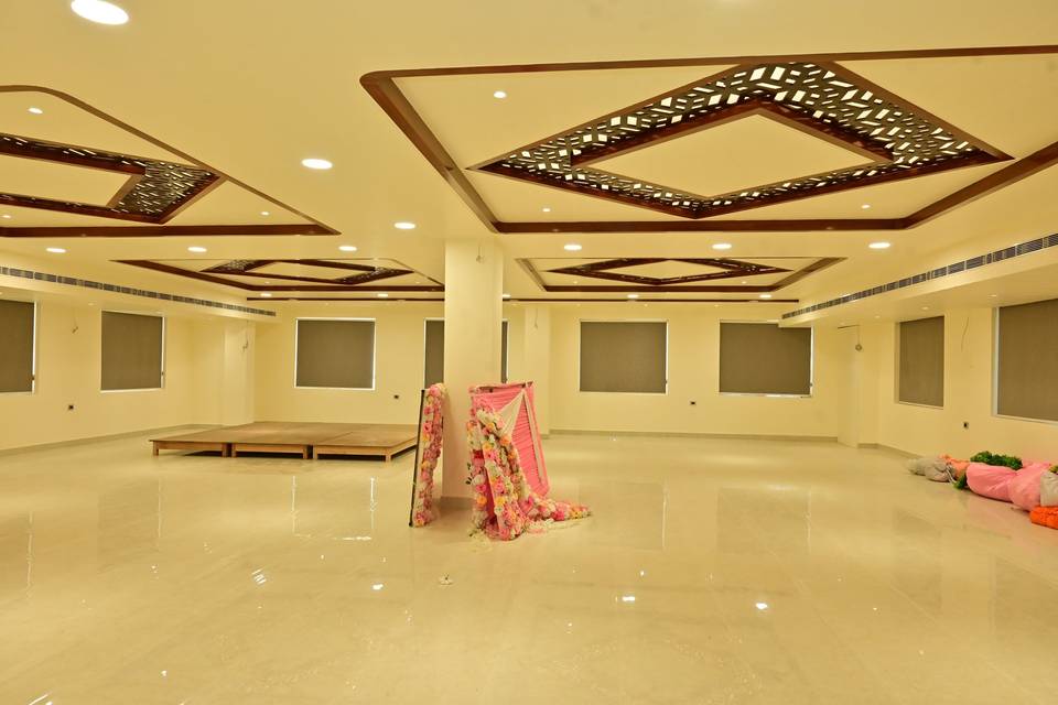 HALL 1