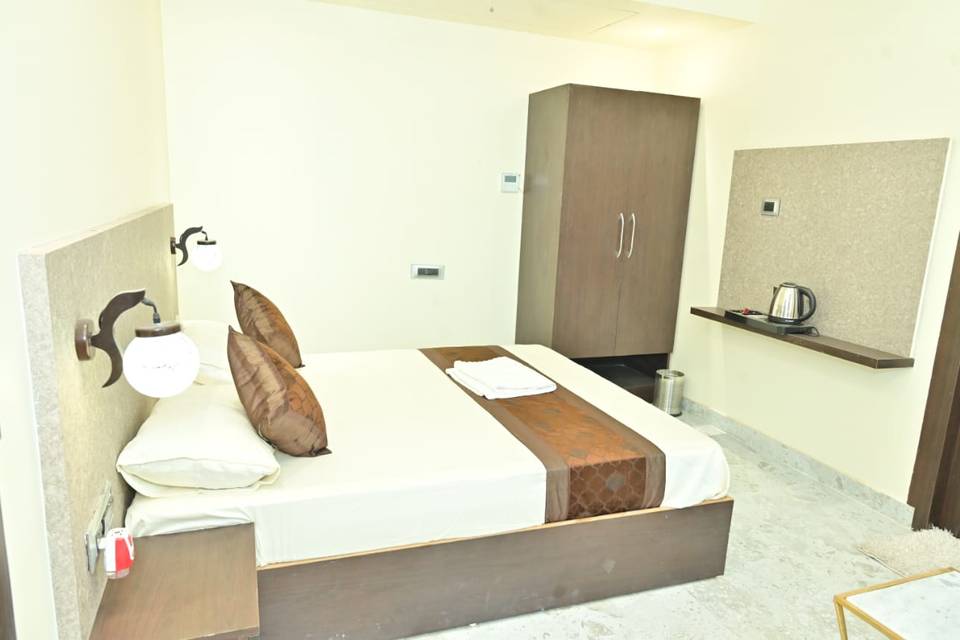 DELUXE ROOM7