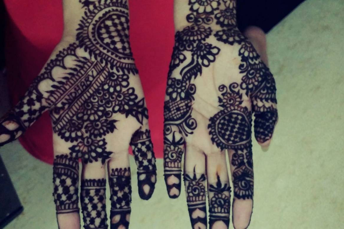 Latest Trendsetter Bridal Mehndi Designs - Wish N Wed