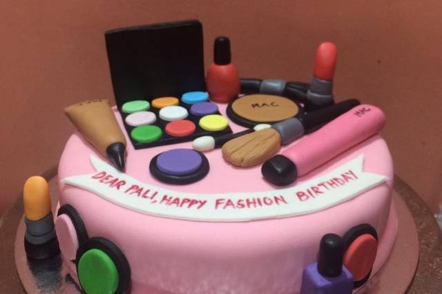 Send birthday special makeup theme cake for girls online by GiftJaipur in  Rajasthan