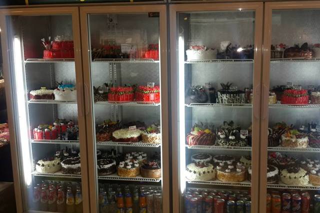 Cake Palace Katra / grihinda Chowk Sheikhpura – Shop in Bihar, reviews,  prices – Nicelocal