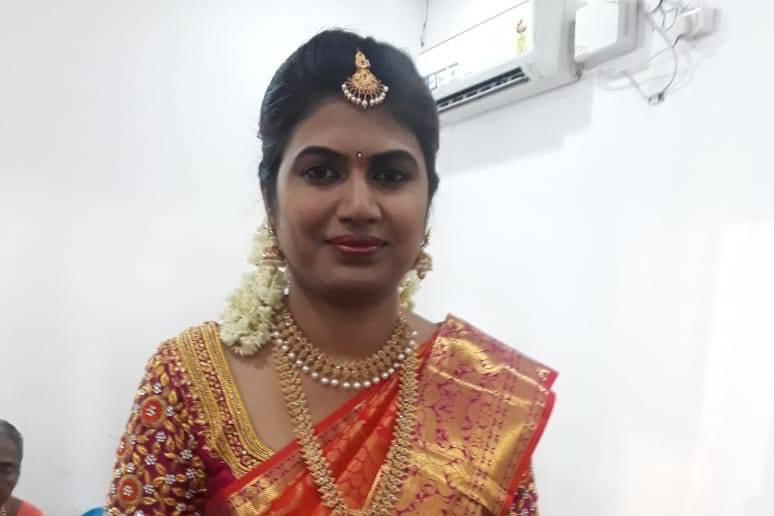 Sri Varoo's Beauty Parlour