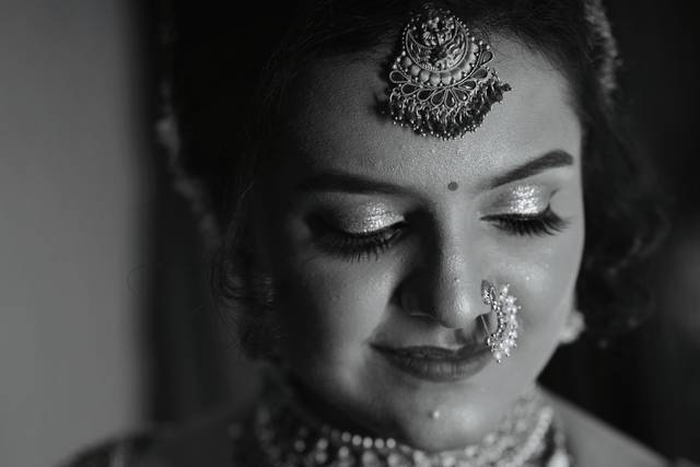 Frames By Niru