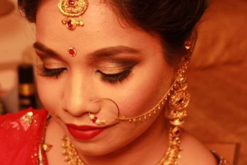 Preeti Malhotra - Makeup Artist