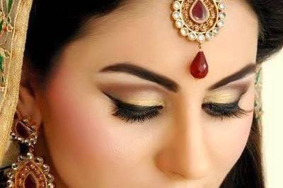 Queen Bridal Beauty Makeup Service