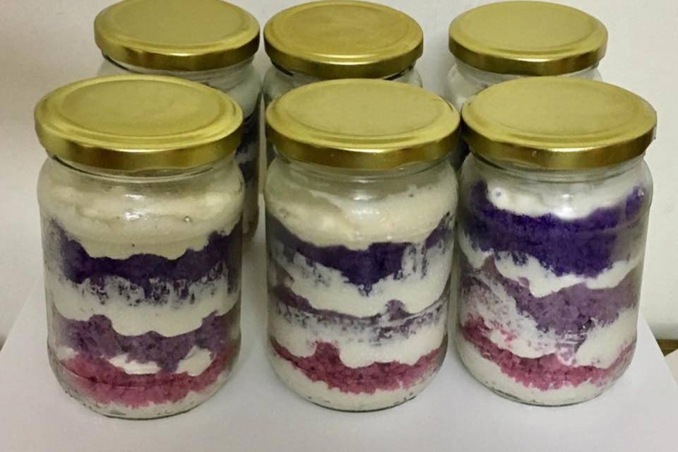 Cake jars