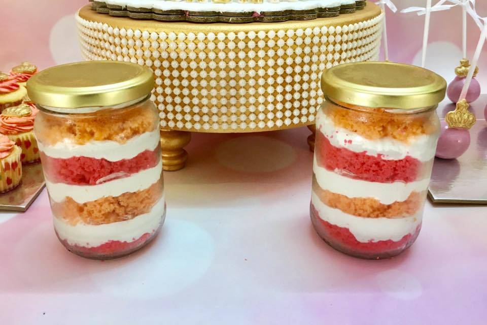 Cake jars