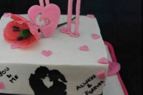 Customized cake