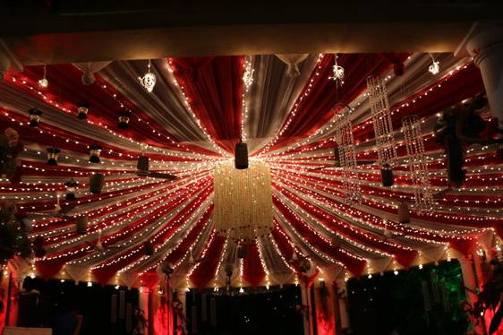 Wedding lighting and decor