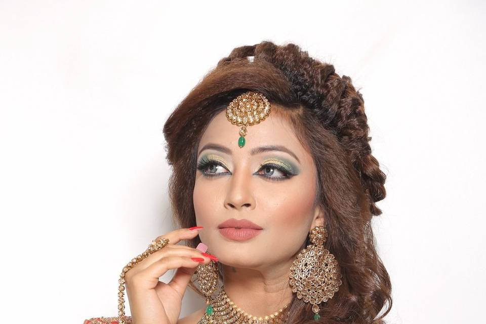 Best Make up artist in Delhi