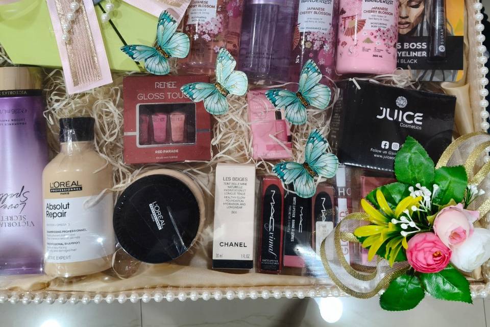 Toiletries and vanity hamper