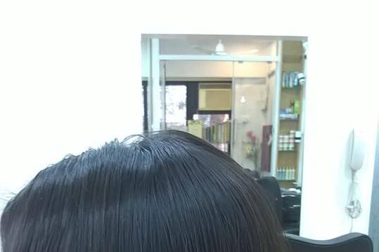 Savita's Beauty Clinic & Hair Dressing Salon