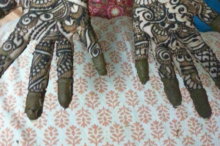 Designer mehndi