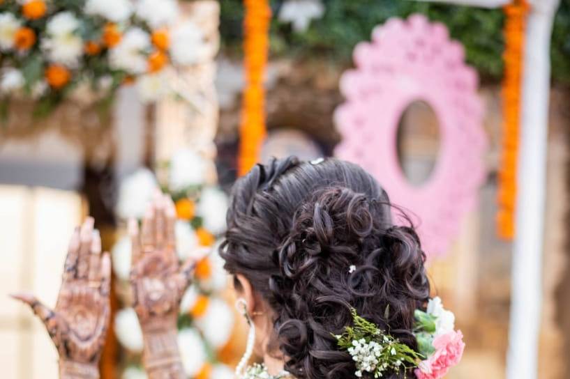 Mehendi makeup