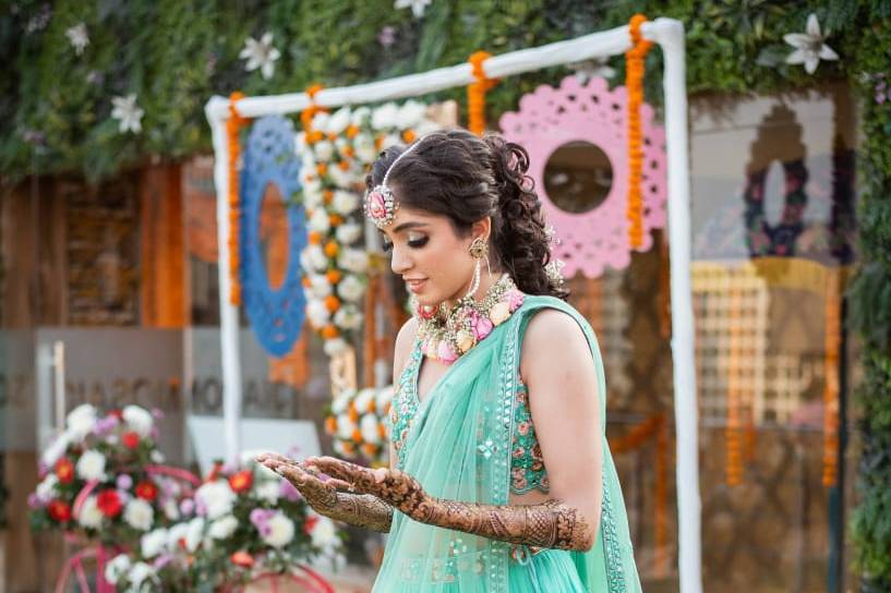 Mehendi makeup