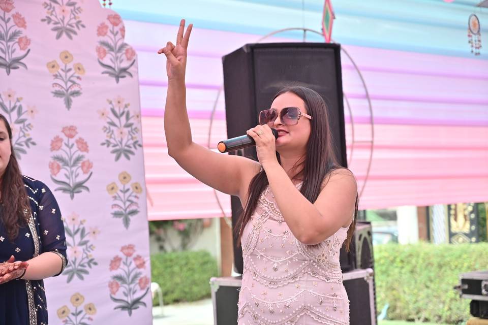 Emcee Taniya Naithani