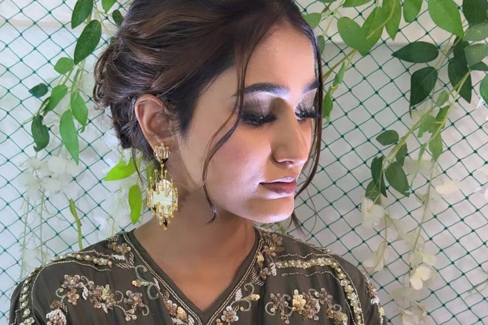 Party makeup