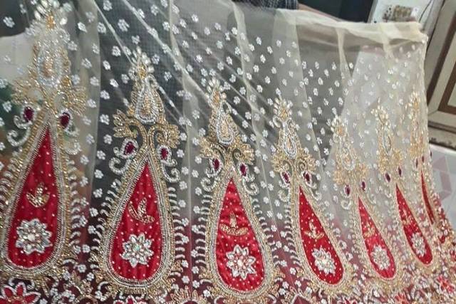 Buy MATA Rani Chunri/Patka and Lehenga Dress for Goddess  Durga/Lakshmi/Saraswati/Parvati Devi Dress Navratri Special ( 1 Number -  Small Size)(Random Design and Colors Will be Given) Online at Low Prices in  India -