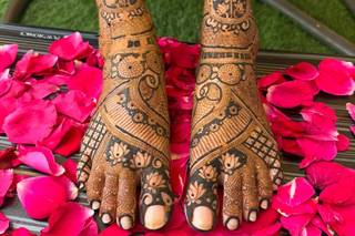 Rang De Mehendi By Aish
