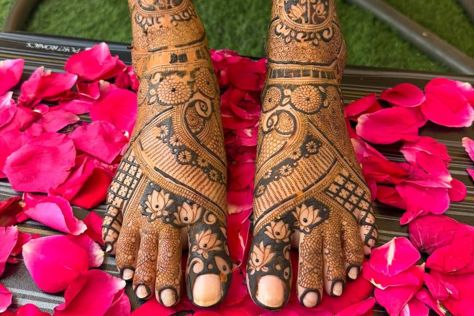Rang De Mehendi By Aish