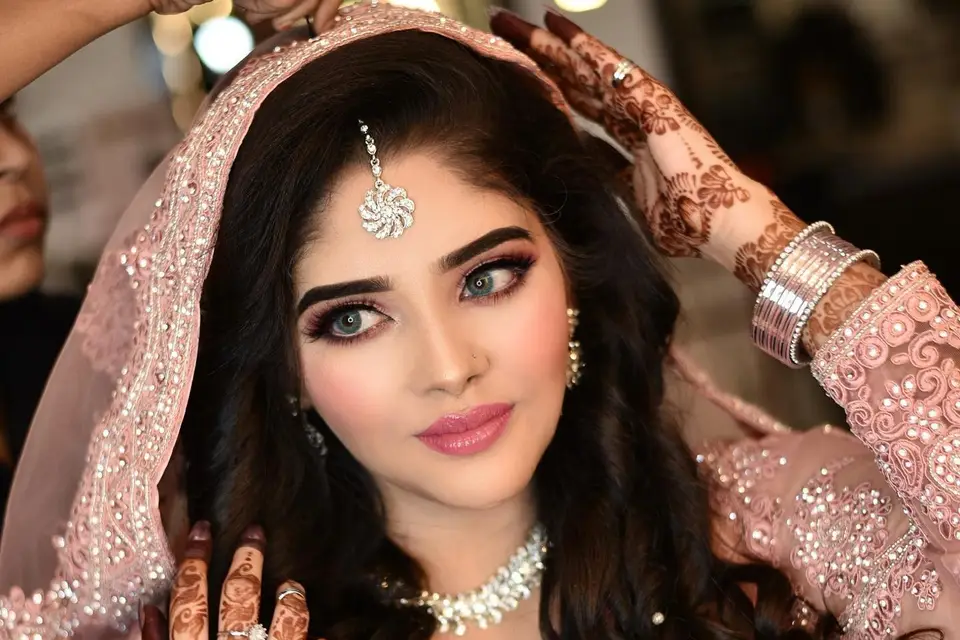 HD Makeup: Everything You Need to Know About HD Bridal Makeup - Zahret  Makeup Art logo - Bridal Makeup Artist New Jersey