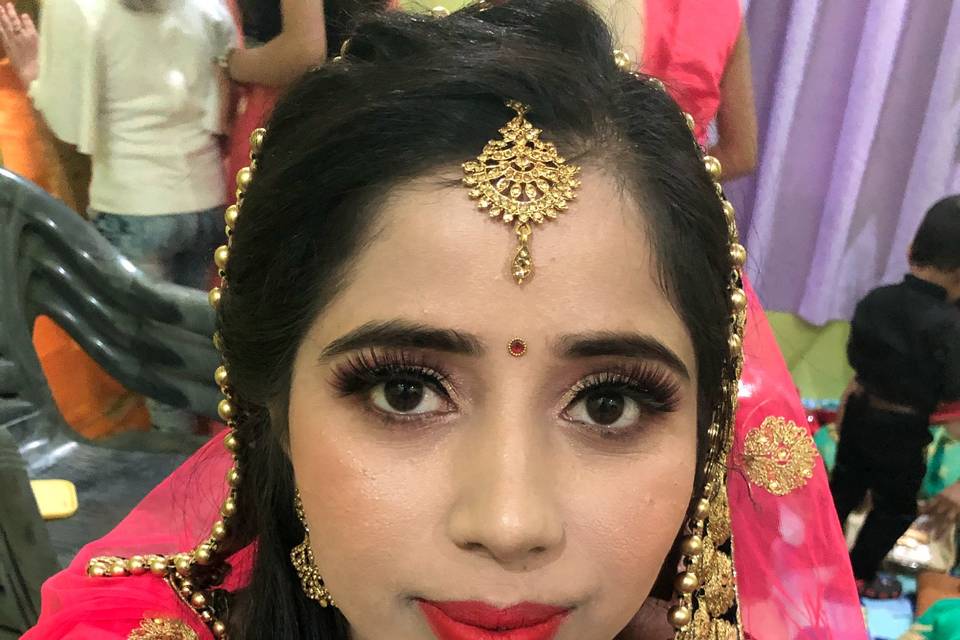 Airbrush engagement makeup