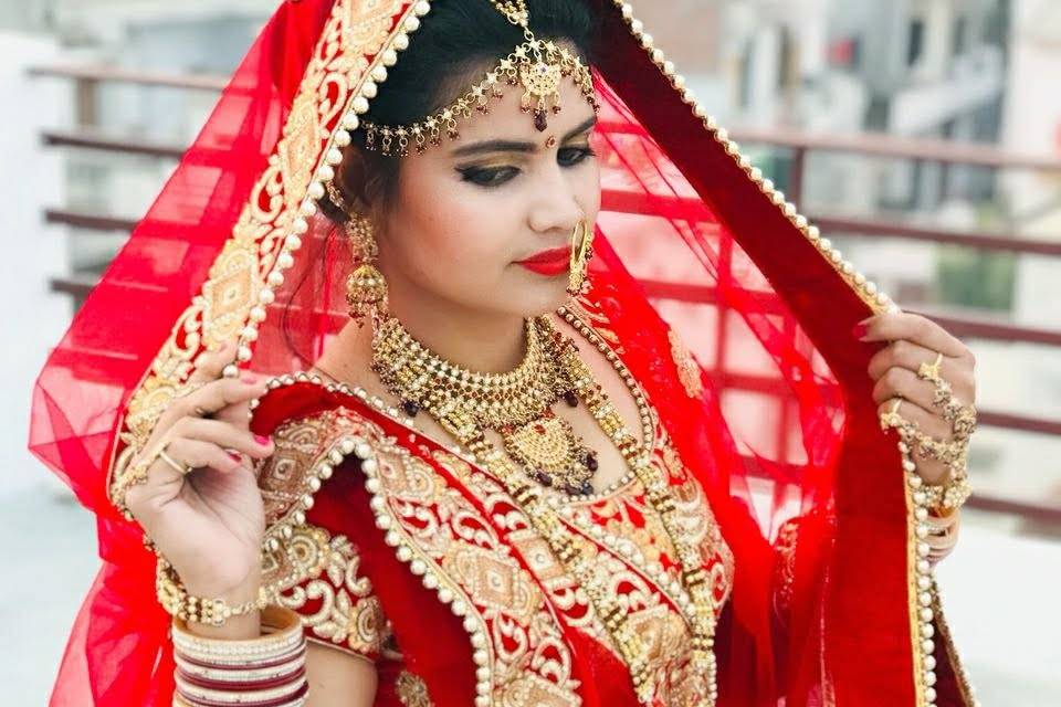 Smita Makeup Artist, Hazratganj