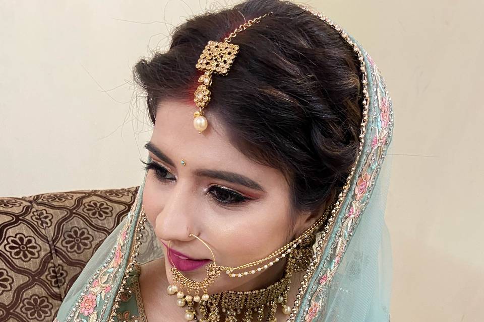 Smita Makeup Artist, Hazratganj