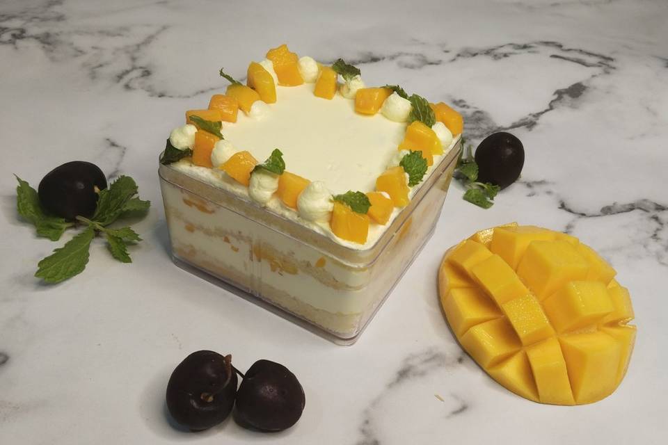 Mango tub cake