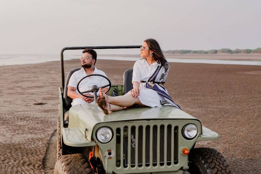 Adventure jeep pre-wedding sho