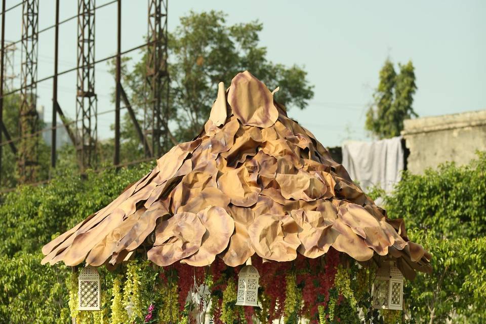 The floral hut