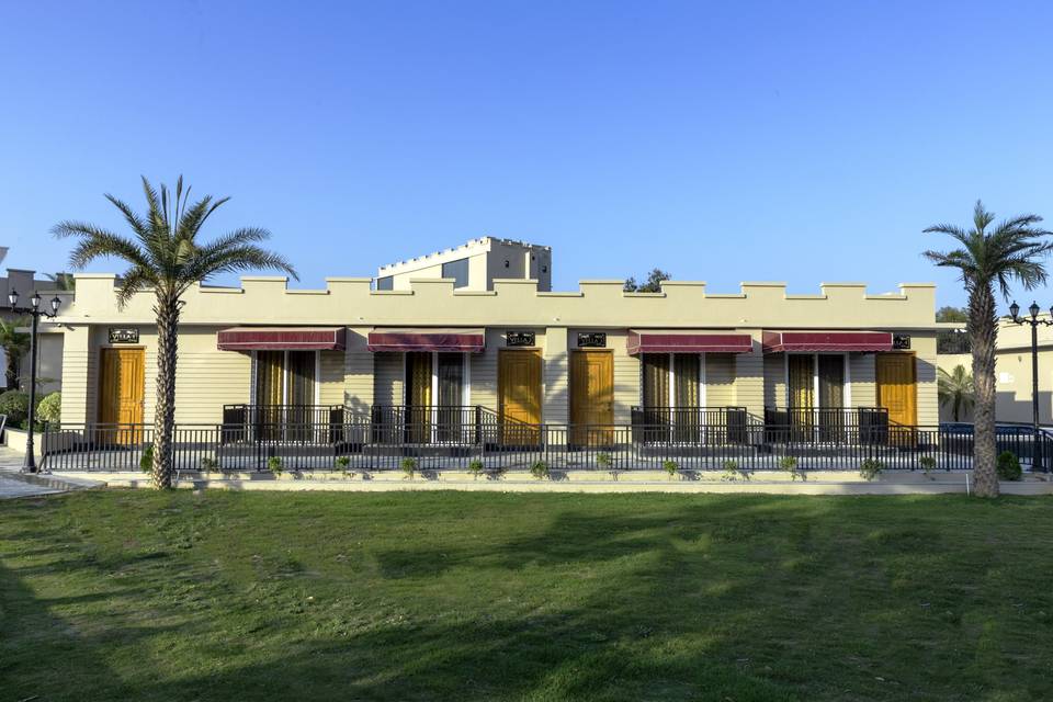 Villa Lawn