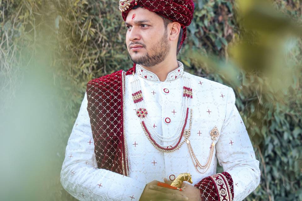 Groom