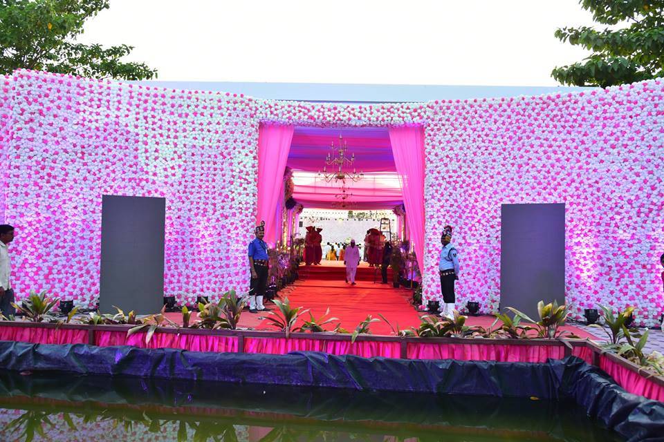 Entrance decor