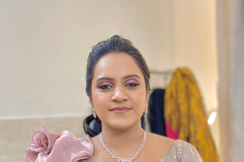 Avni Gala Makeovers