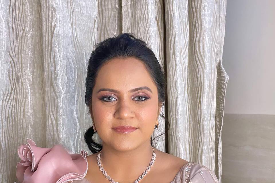 Avni Gala Makeovers