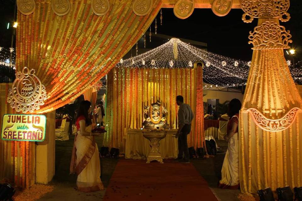 Entrance decor