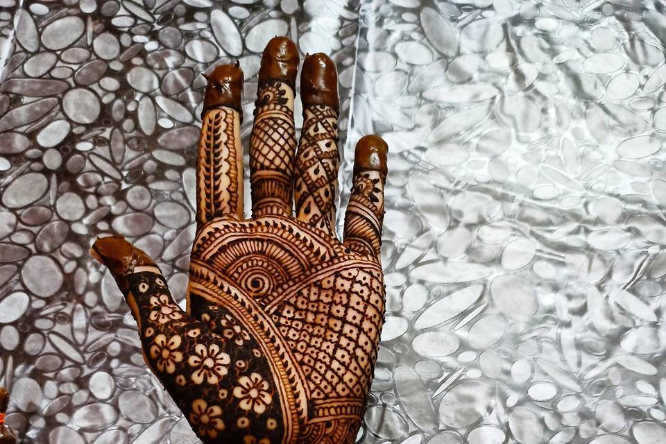 Henna By Somi, South Delhi