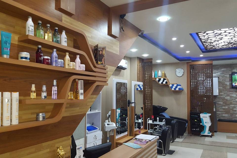 Big Boss 31 Unisex Salon