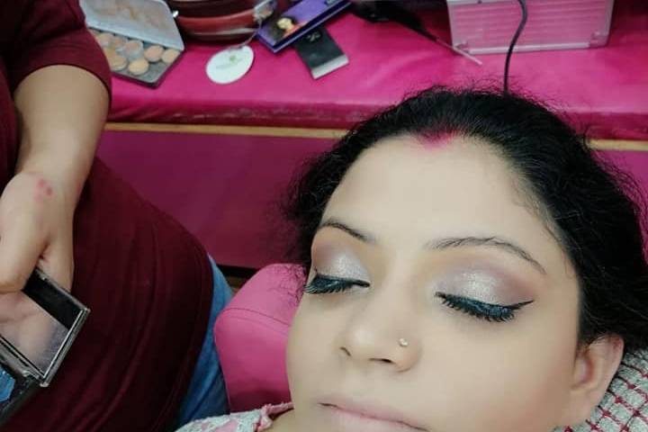 Makeup By Alisha Khuranaa, Rohini