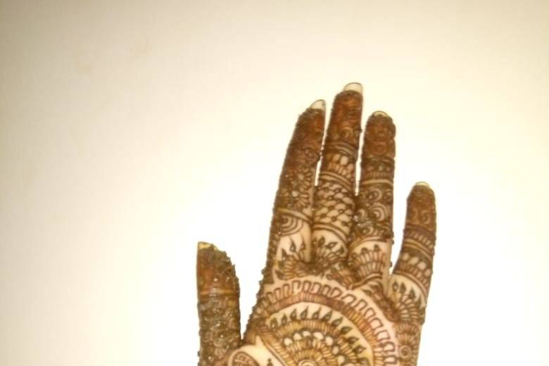 Sapna Mehendi Artist