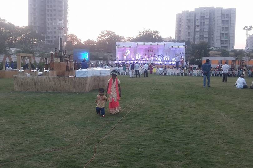 Hande Lawns, Pune